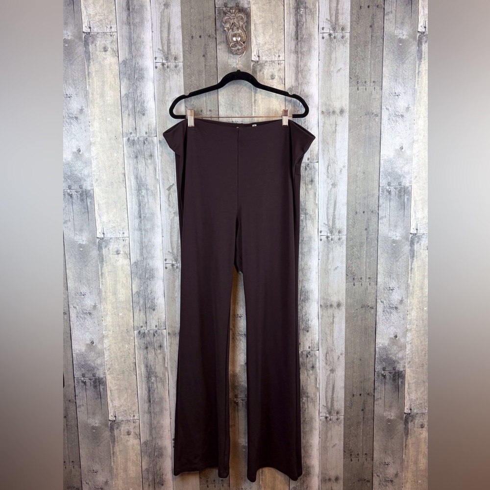 Aritzia Wilford Knit Straight Leg Pants in Chocolate Brown Size 2XL.